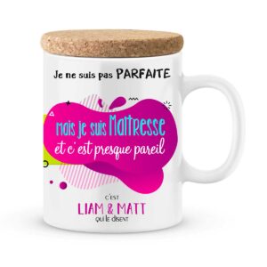 Cadeau maîtresse. Mug personnalisé maîtresse parfaite avec prénoms